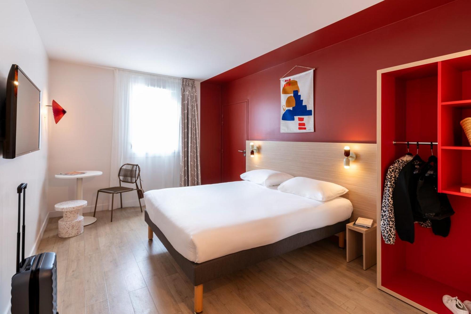 Отель Ibis Styles Prevessin Geneve Aeroport Экстерьер фото