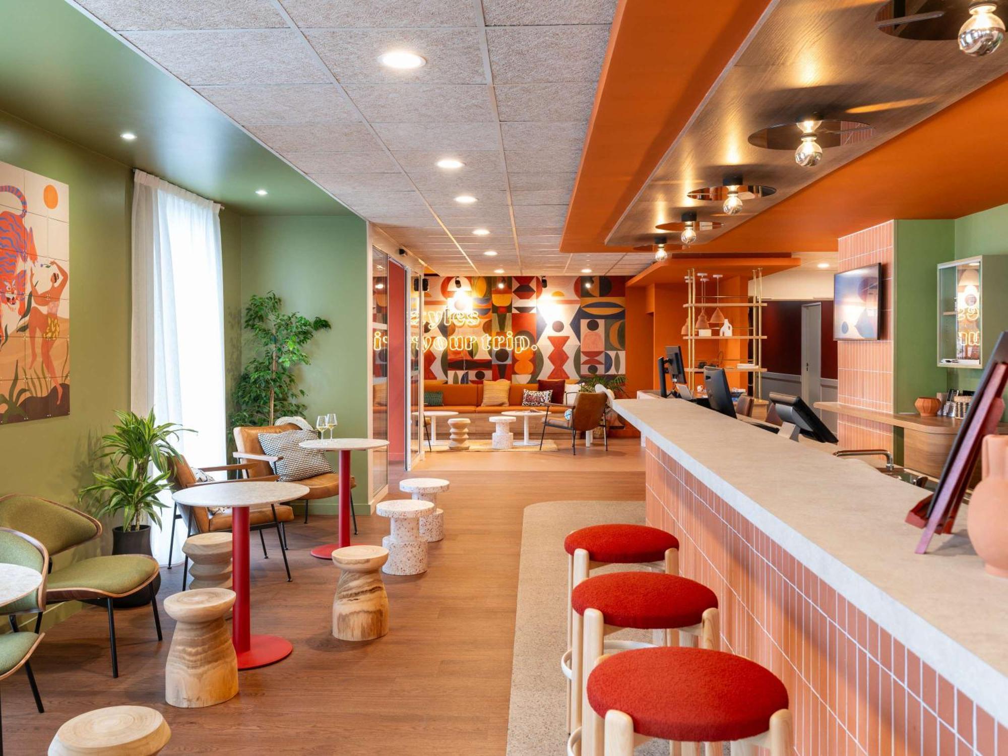 Отель Ibis Styles Prevessin Geneve Aeroport Экстерьер фото