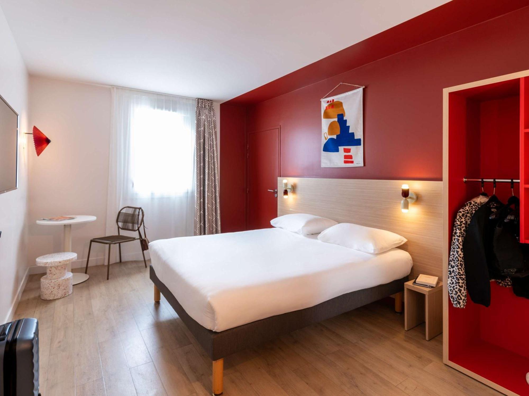 Отель Ibis Styles Prevessin Geneve Aeroport Экстерьер фото